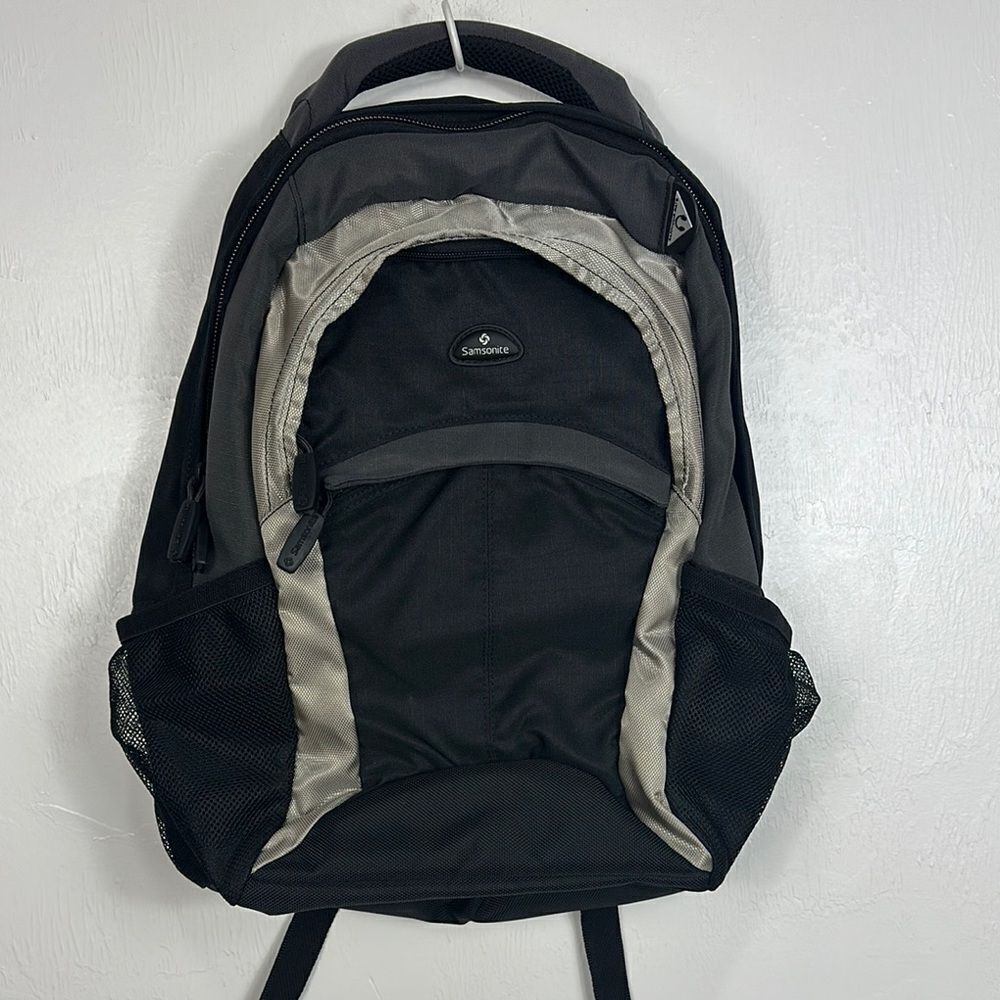 Samsonite Black And Gray Padded Zipper Pockets Travel Backpack